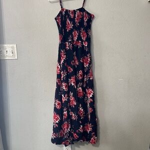 Chic Floral Maxi Dress in Navy and Red